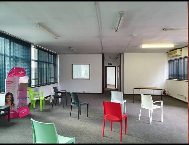 4,228M² FACTORY TO LET IN SACKS CIRCLE INDUSTRIAL